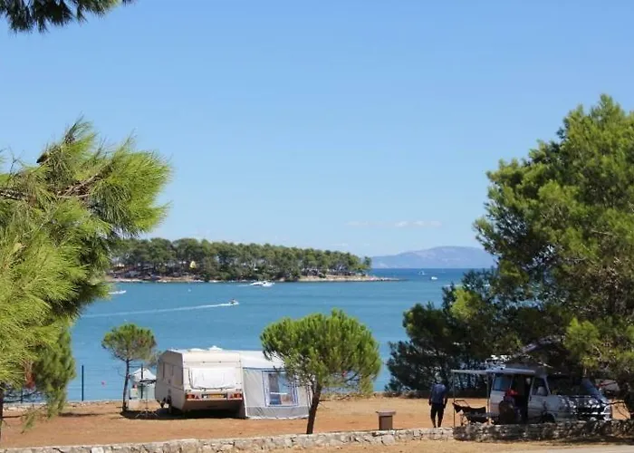 Camping Comfort 100 M From The *
