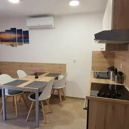 Comfort 100 M From The Campingplatz *