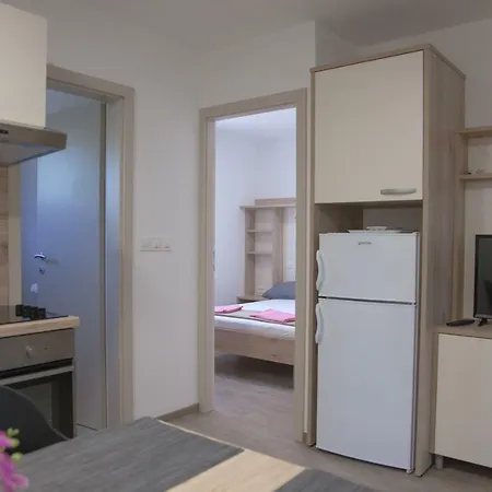 Comfort 100 M From The Campingplatz