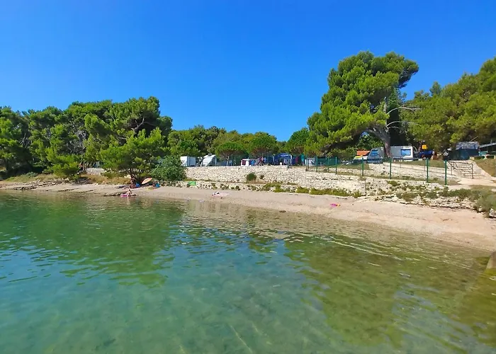 Comfort 100 M From The Премантура